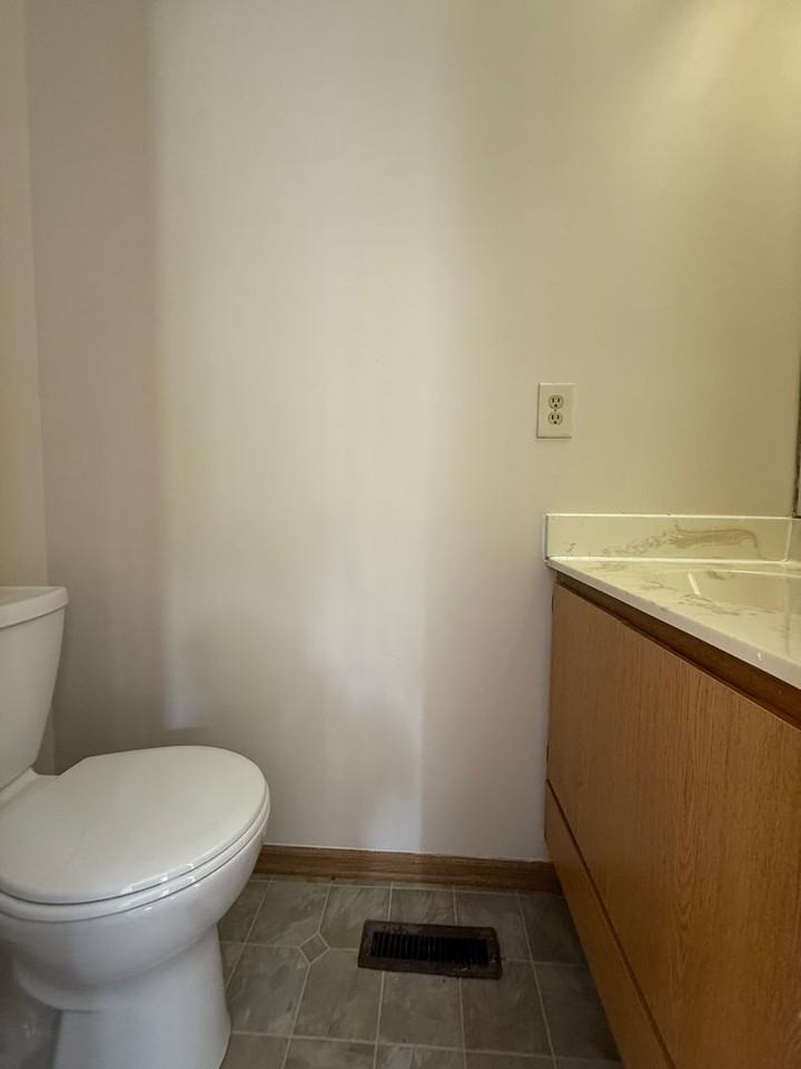 5911 Shadow Lake Cir - Photo 4 of 22