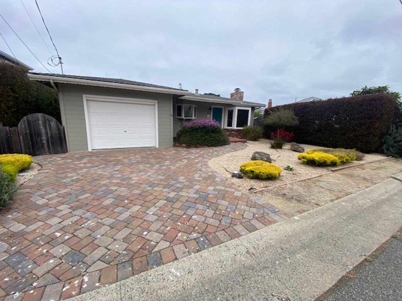 920 Crest Ave - Photo 2 of 43