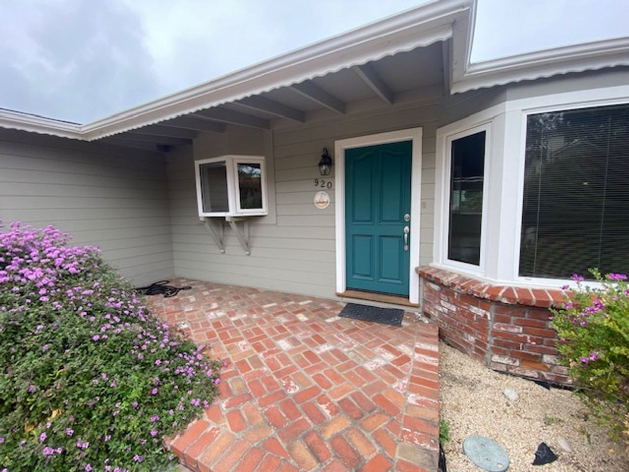920 Crest Ave - Photo 3 of 43