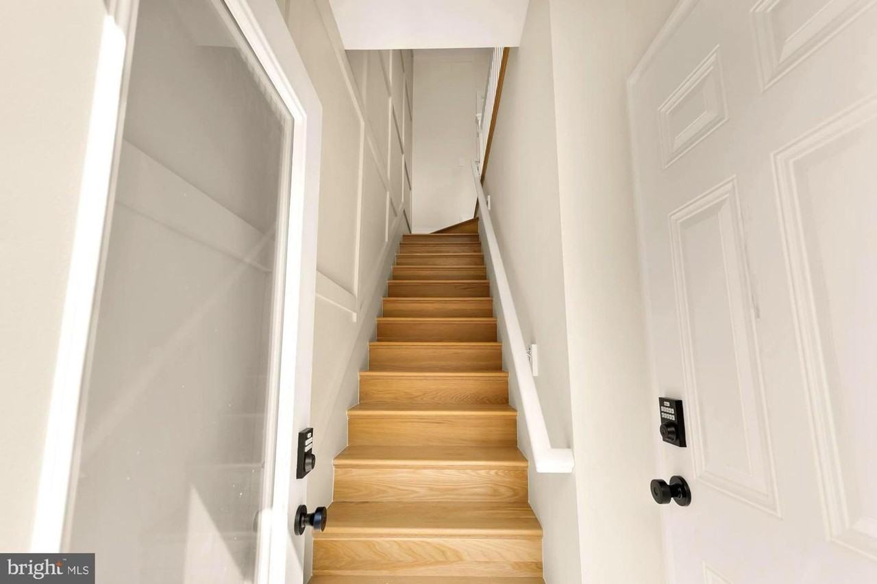 3542 T St Nw - Photo 3 of 18