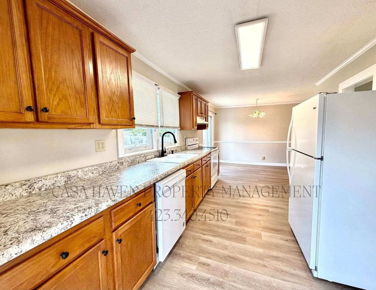 320 Clark St - Photo 5 of 16
