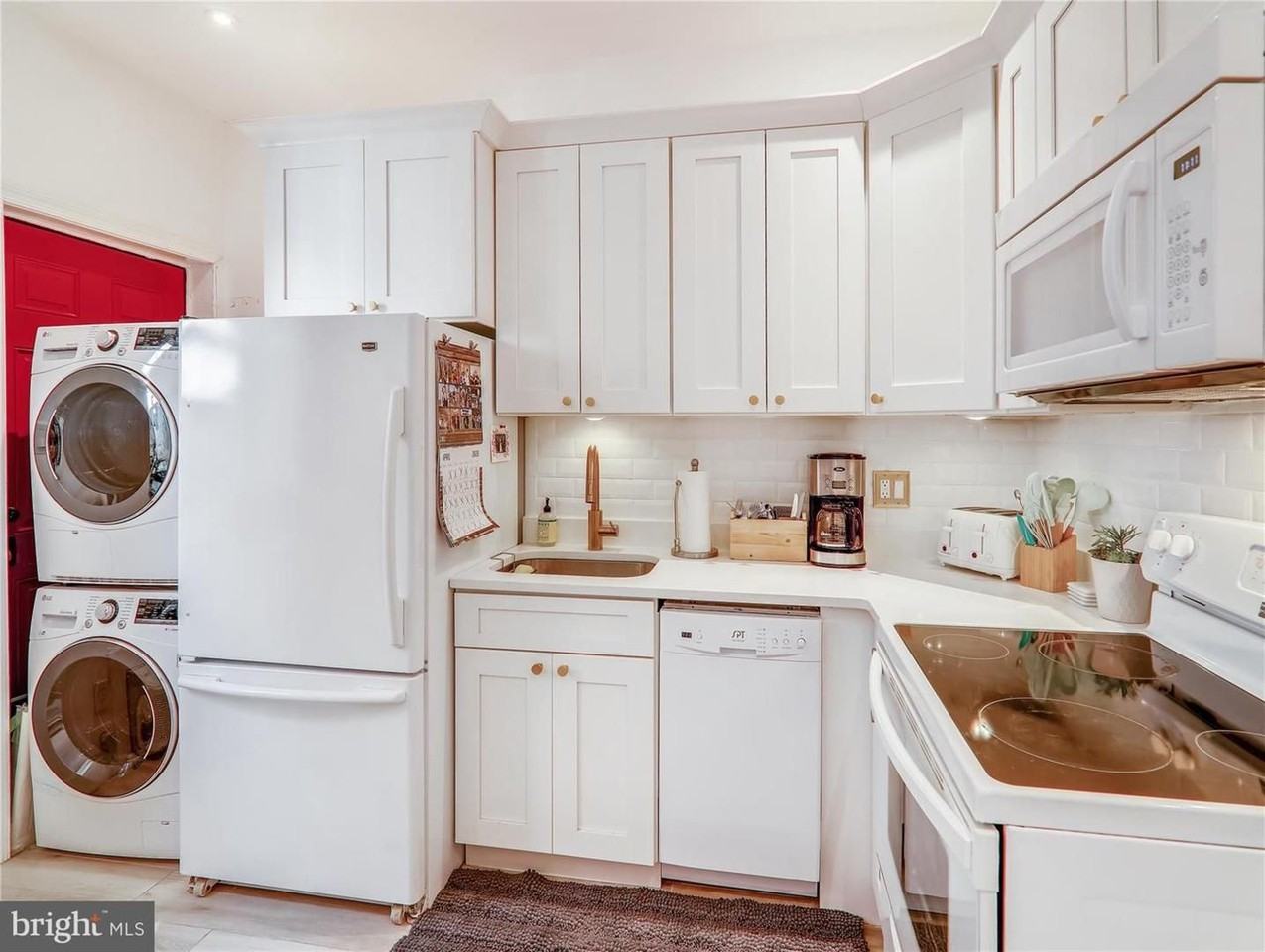 202 F St Ne - Photo 7 of 12