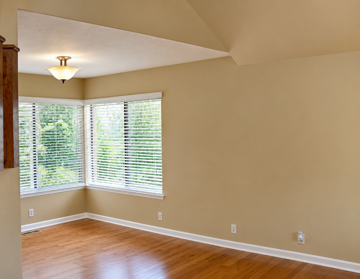 11090 Rosemary Dr - Photo 3 of 9