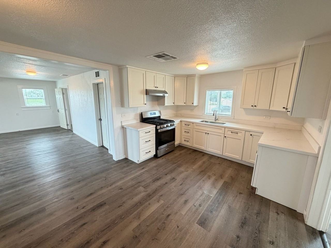 4410 S Holt Rd - Photo 7 of 28