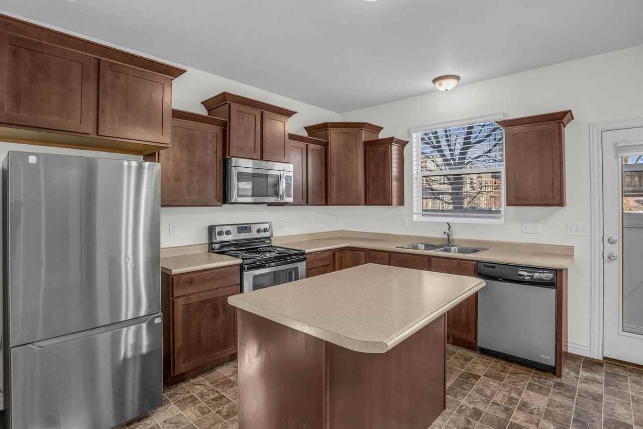 826 W 1600 S - Photo 3 of 35