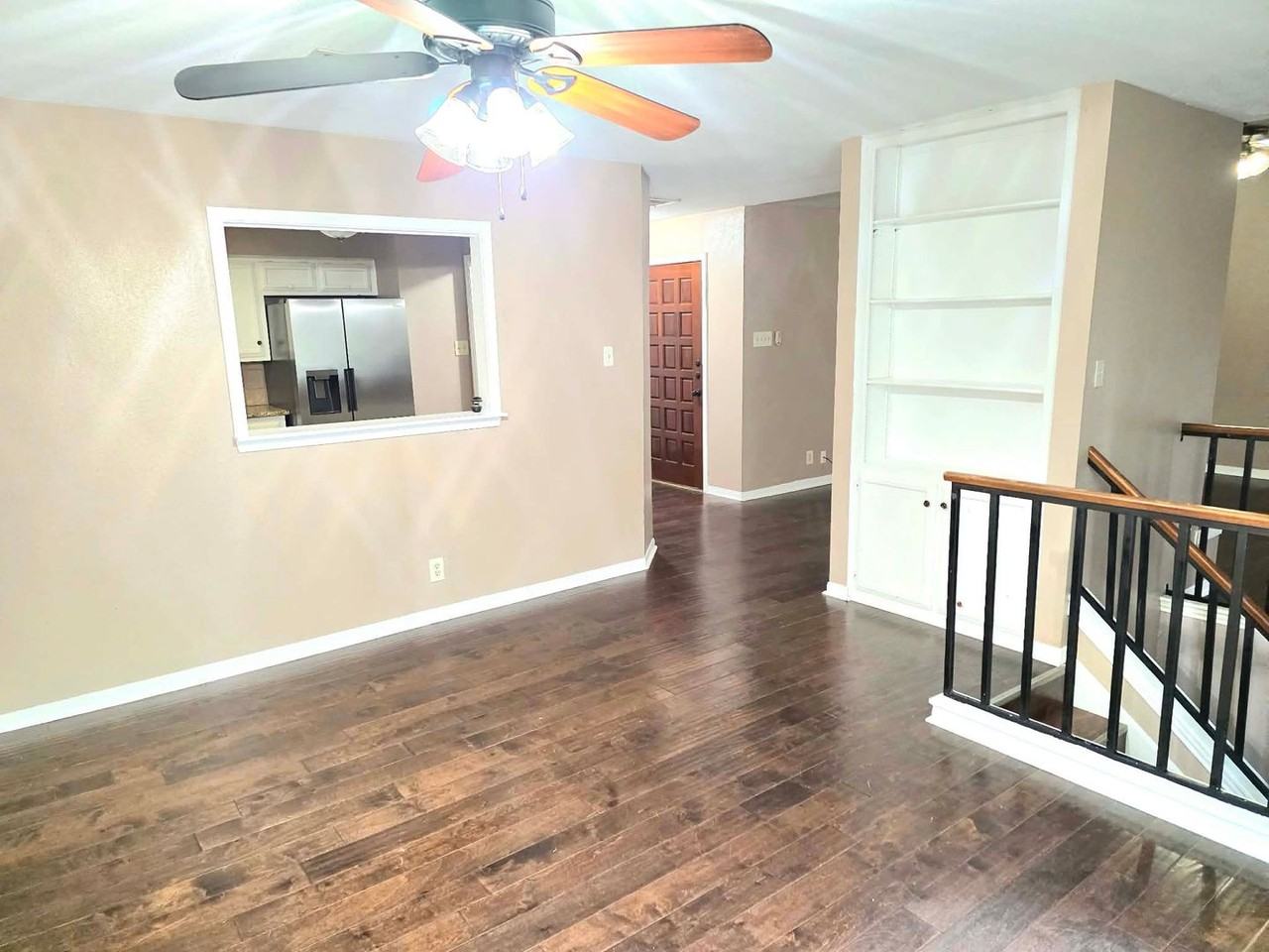 2912 Stewart Dr - Photo 5 of 20