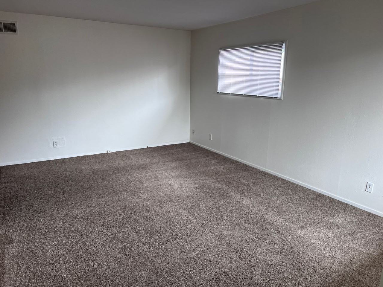 383 Shirley Ave - Photo 2 of 14