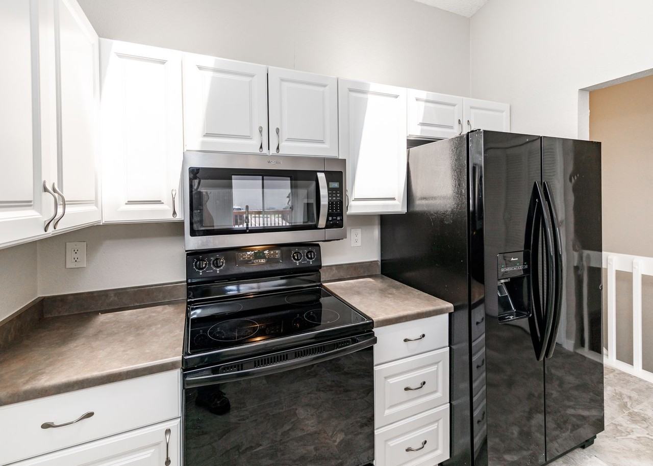 4571 Lamplighter Cir - Photo 2 of 30