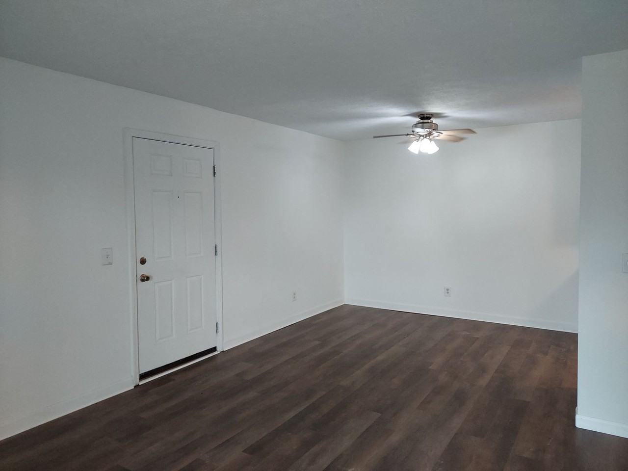 919 Old Manor Rd - Photo 3 of 12