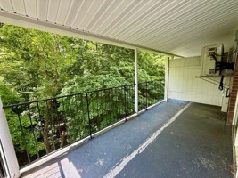 featured image of 2410 Oneida St