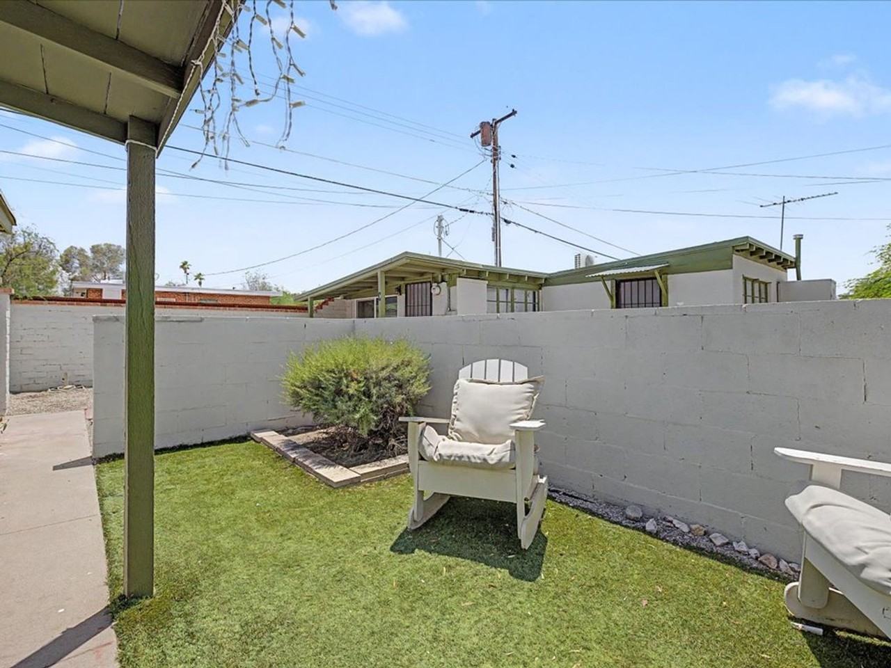 2120 E Silver St #B - Photo 4 of 22