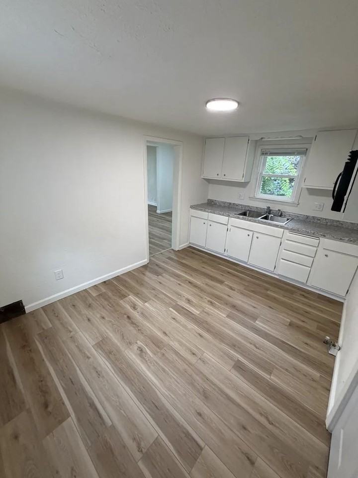 413 Dove St - Photo 6 of 11