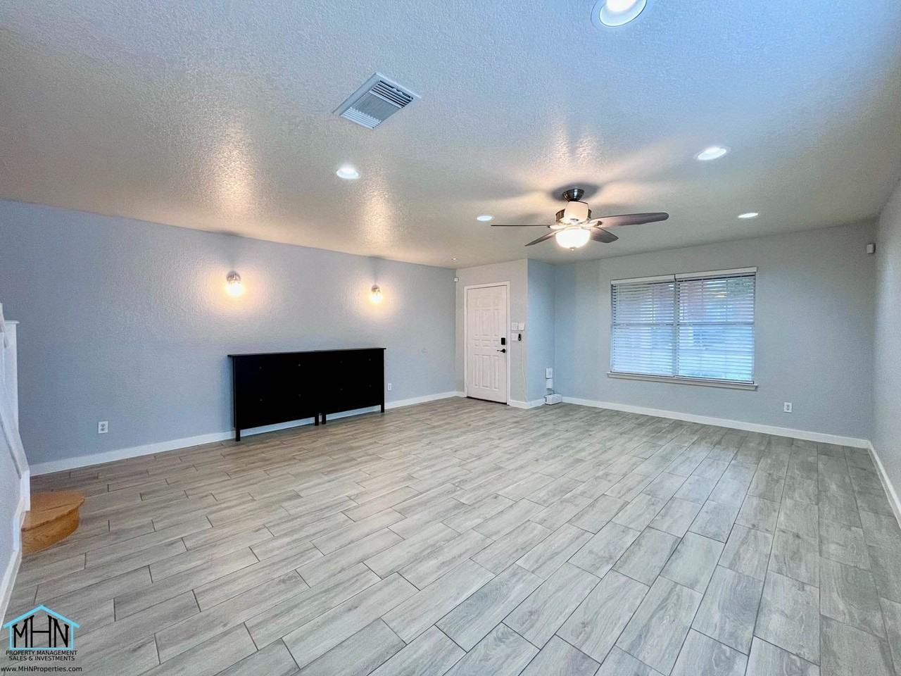 11205 Forest Pass Ct - Photo 5 of 27