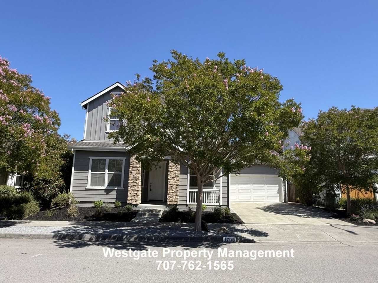 1708 Southridge Dr - Photo 2 of 33