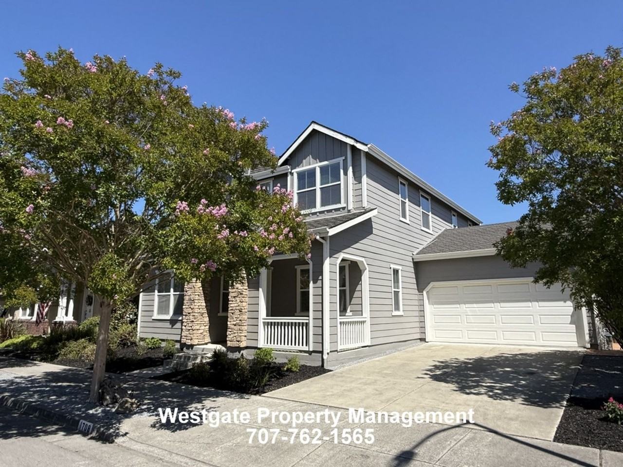 1708 Southridge Dr - Photo 3 of 33