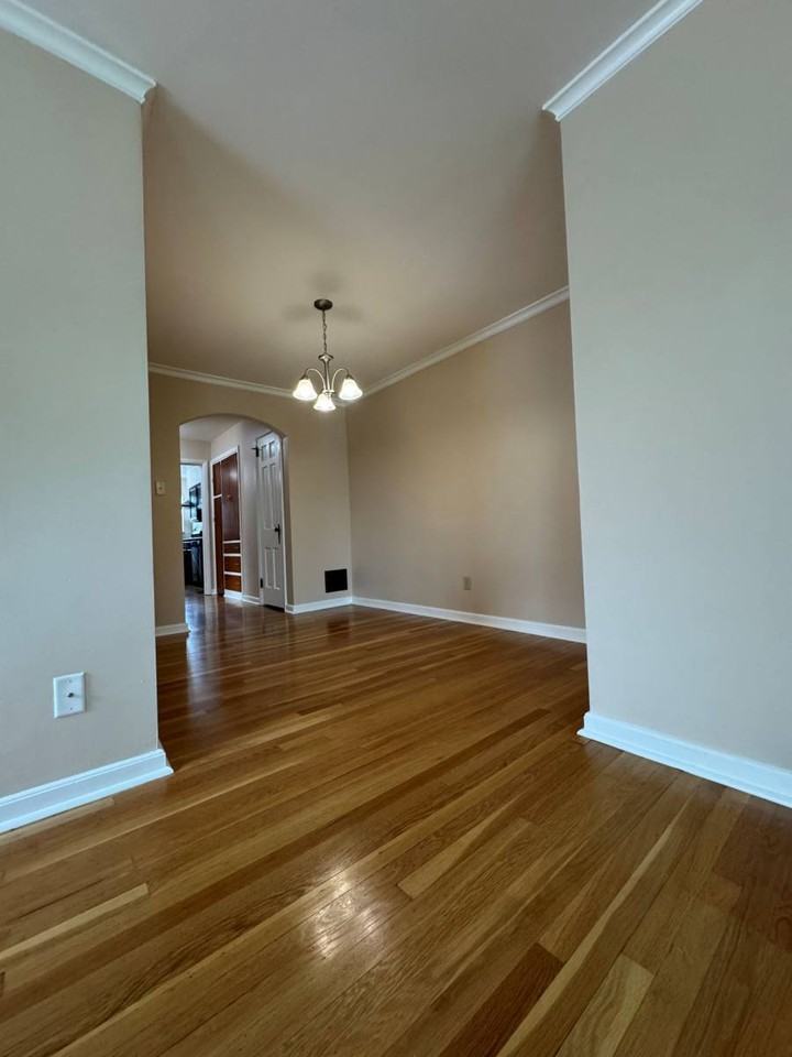 802 Kenwick Rd Apt D - Photo 5 of 20