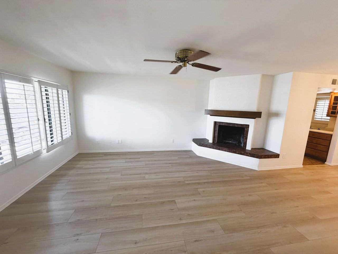 705 E Michelle Dr