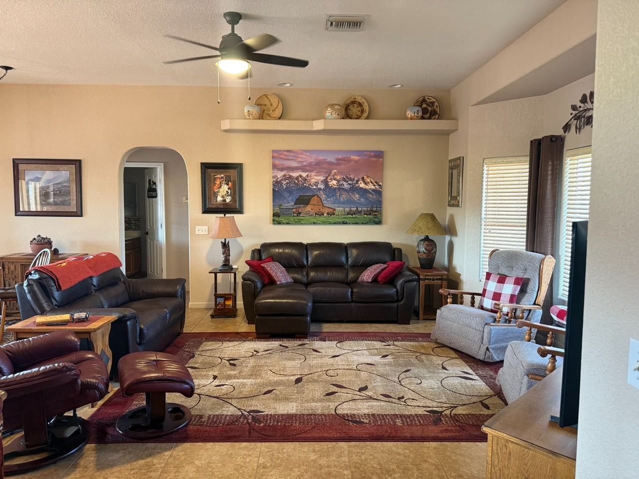 13849 S Ironwood Dr - Photo 2 of 32