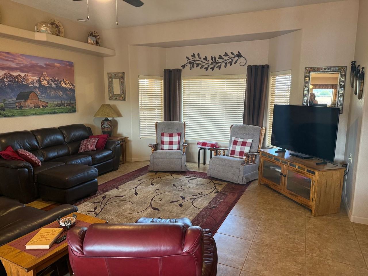 13849 S Ironwood Dr - Photo 3 of 32