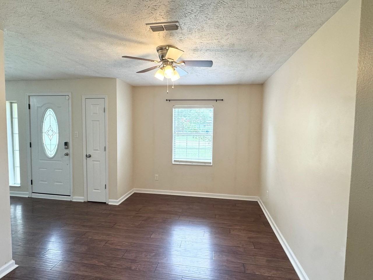1181 Max Ct - Photo 7 of 41