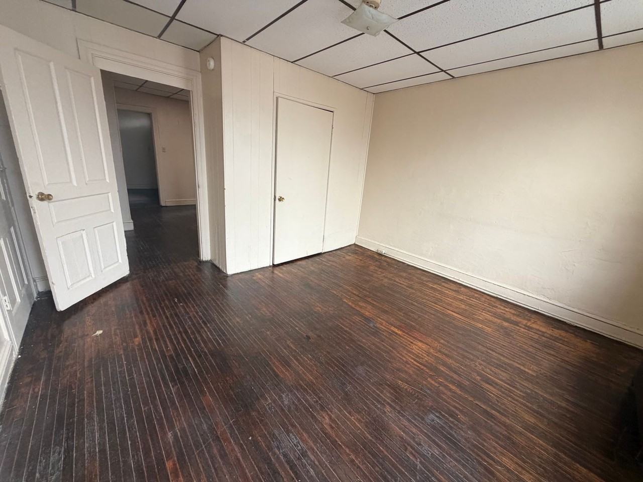 502 W Philadelphia St - Photo 5 of 7