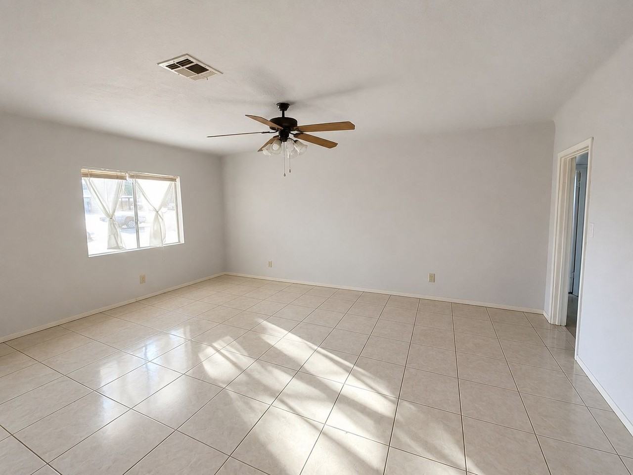 315 S Magnolia Ave - Photo 7 of 11
