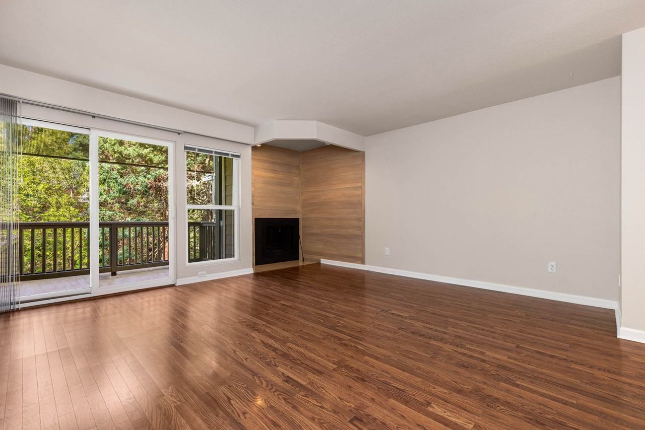 1912 N Northgate Way - Photo 6 of 18