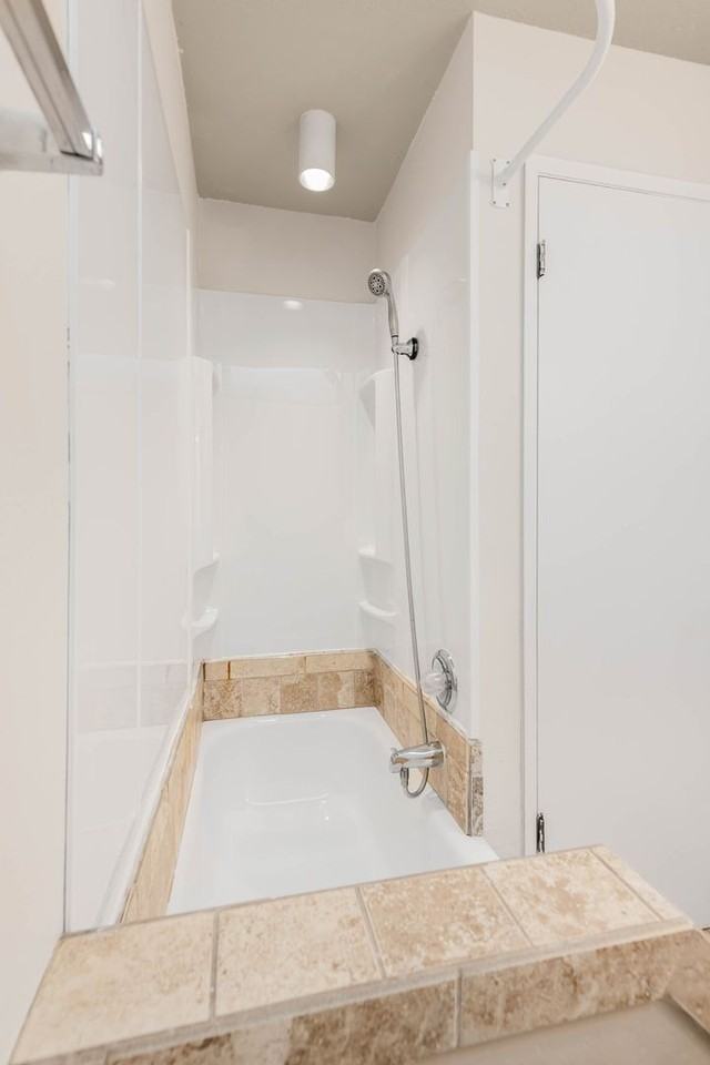 1912 N Northgate Way - Photo 7 of 18