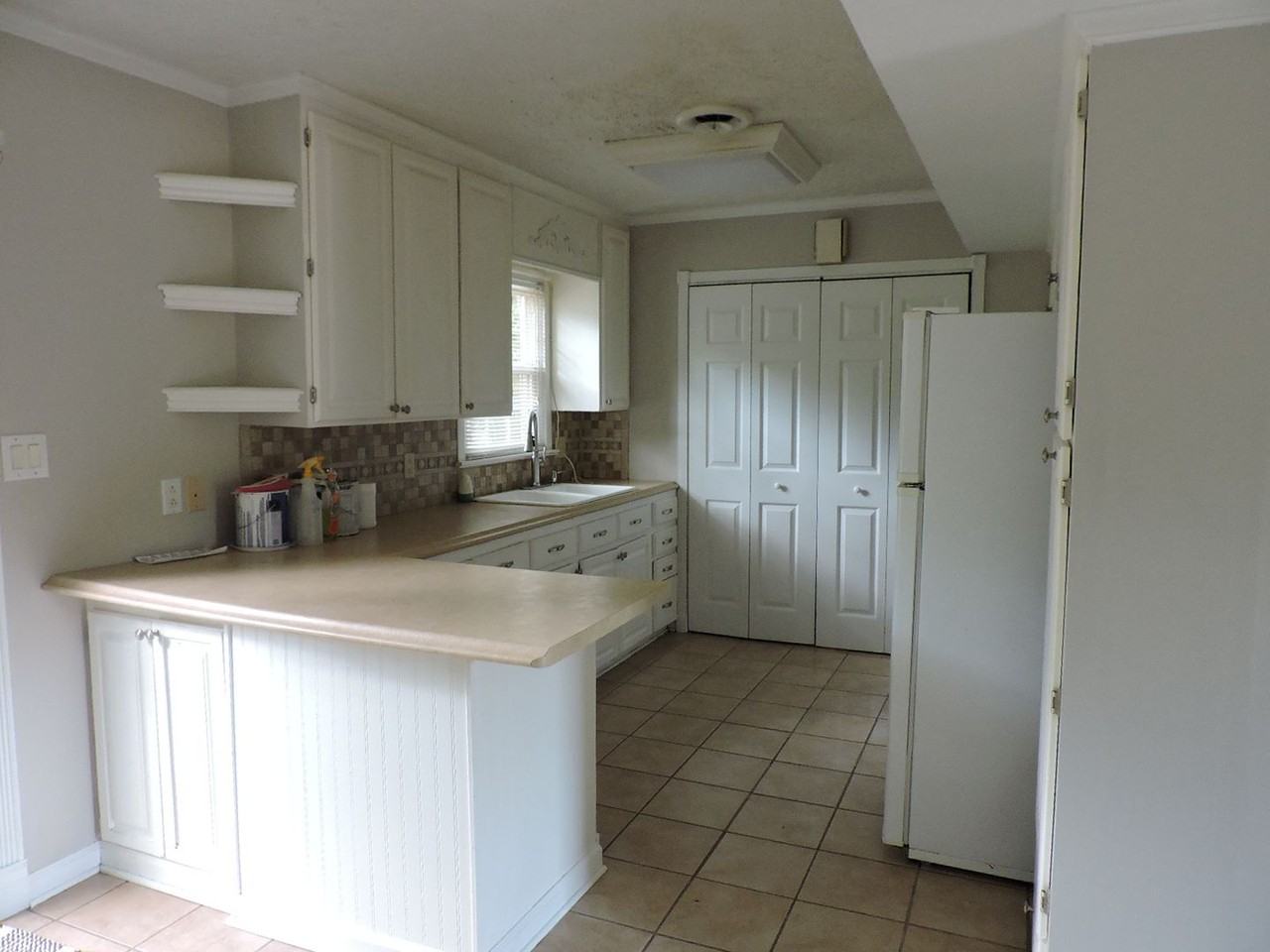 7205 Bray Rd - Photo 5 of 9