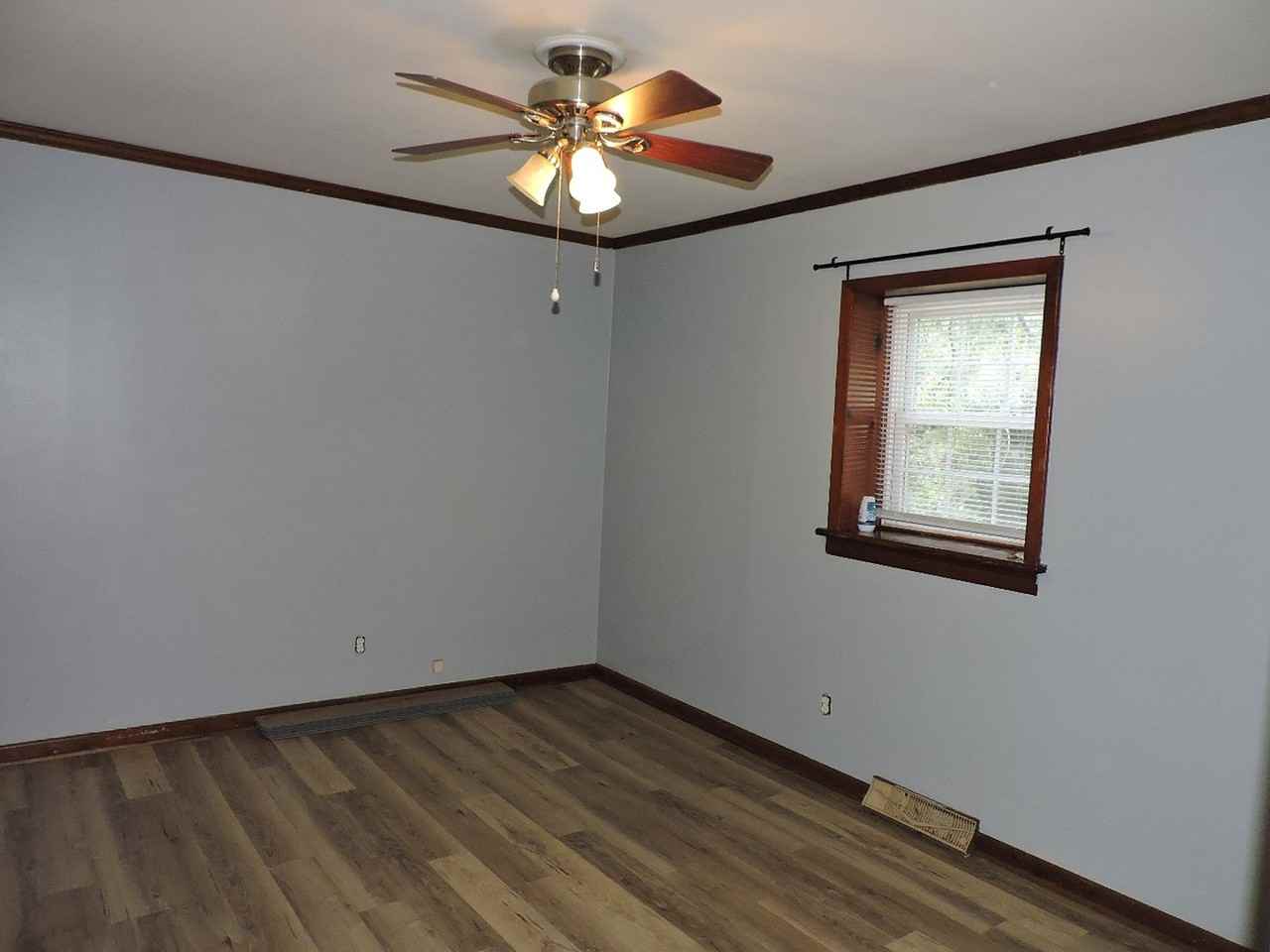 7205 Bray Rd - Photo 7 of 9