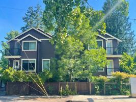 featured image of 3503 Ne 110th St
