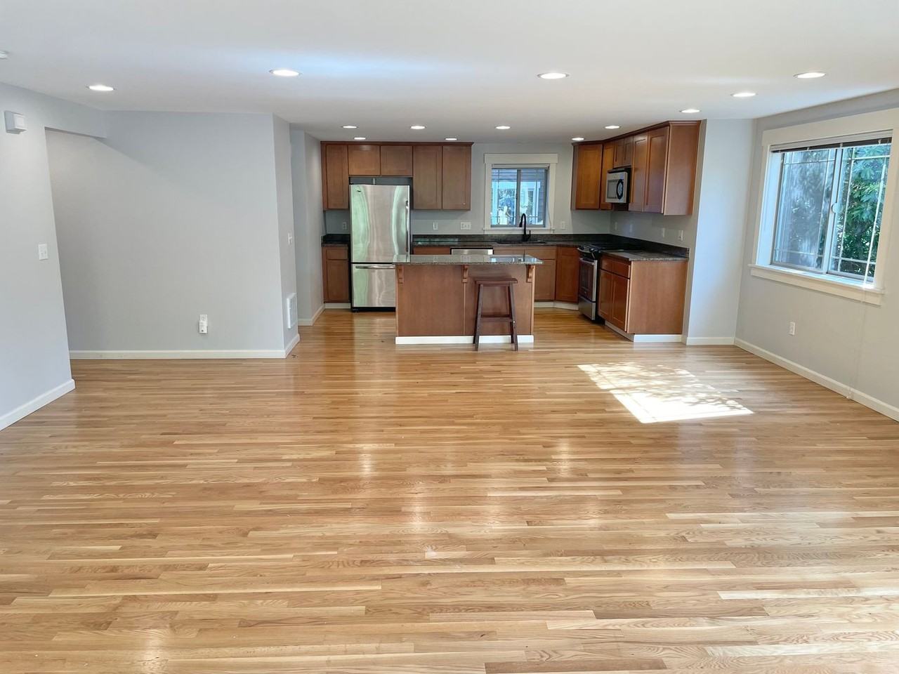 3503 Ne 110th St - Photo 6 of 25