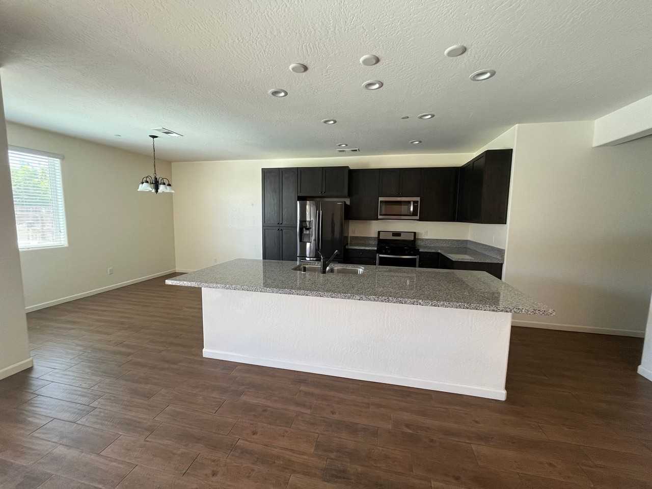 2843 S Michael St - Photo 2 of 20