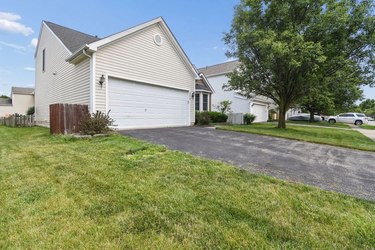 486 Ruffin Dr - Photo 2 of 36