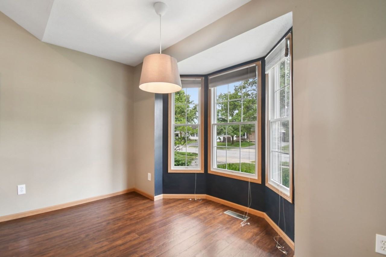 486 Ruffin Dr - Photo 5 of 36