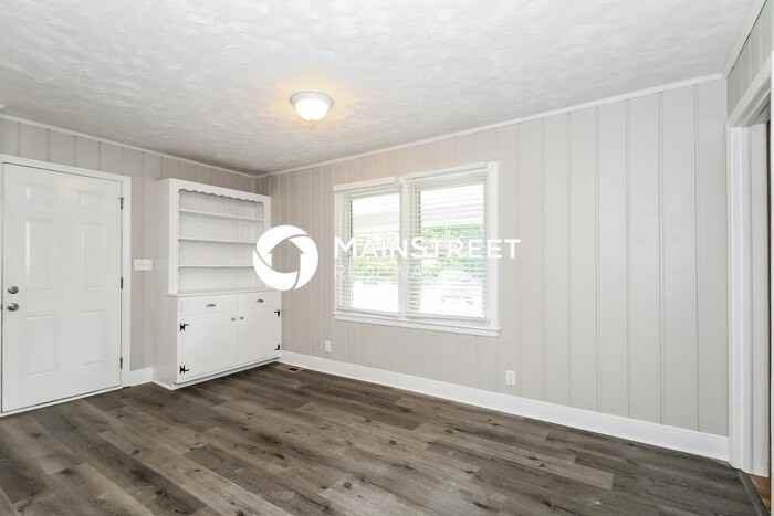 2114 Haymount St - Photo 4 of 17