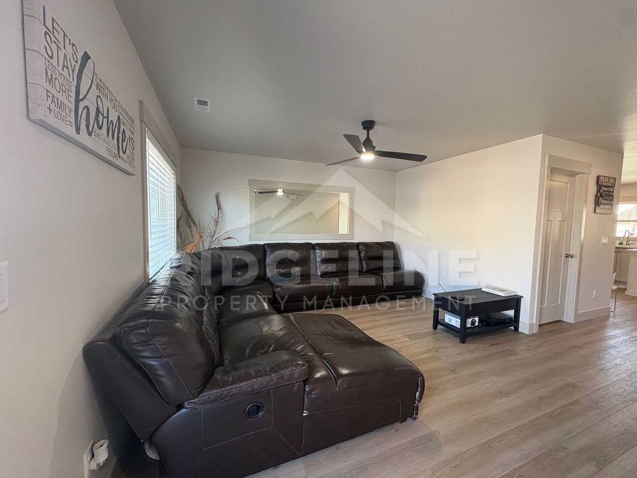 1322 Boston Ct - Photo 3 of 14