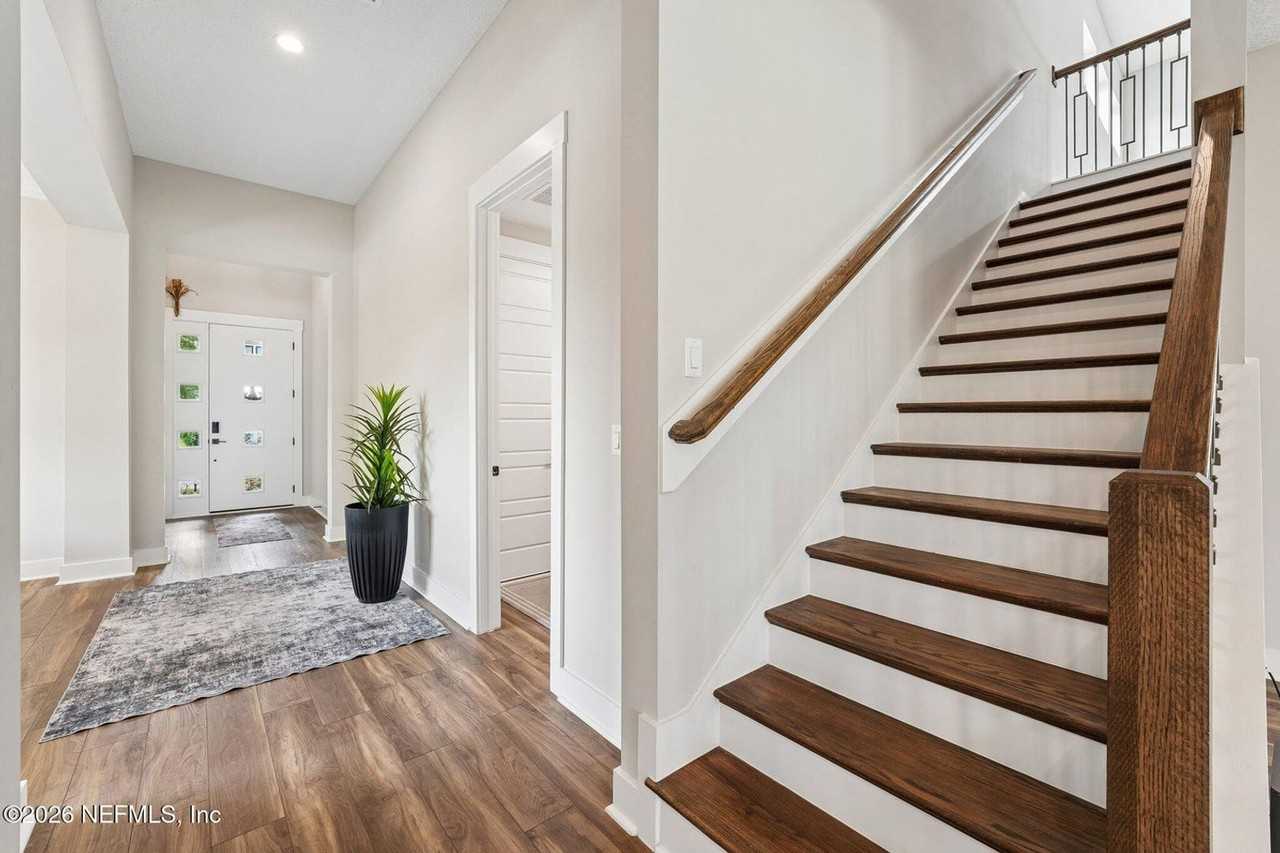 10223 Silverbrook Trl - Photo 2 of 46