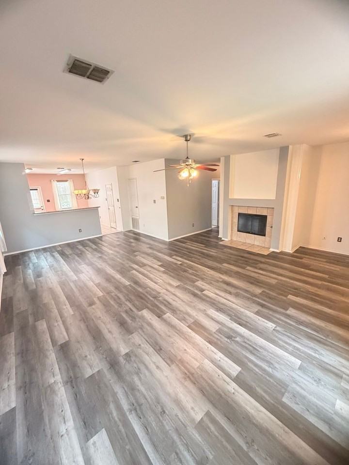 2905 Hudson Xing - Photo 3 of 14