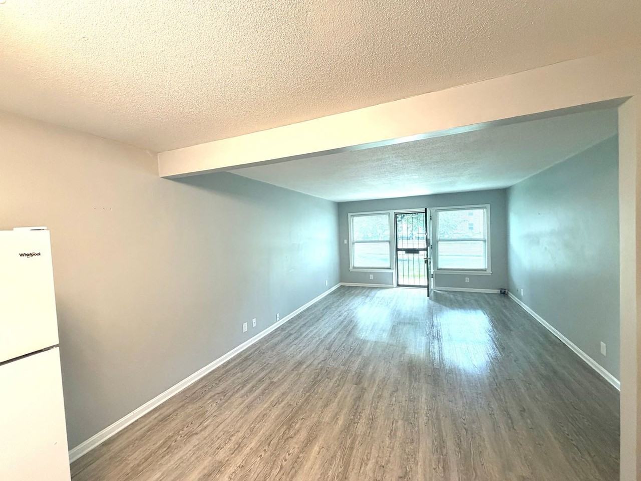 1827 Bashford Manor Ln - Photo 6 of 16