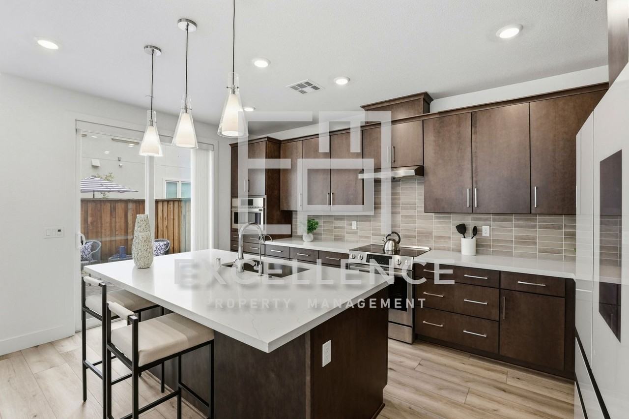 16210 Juan Hernandez Dr - Photo 3 of 21