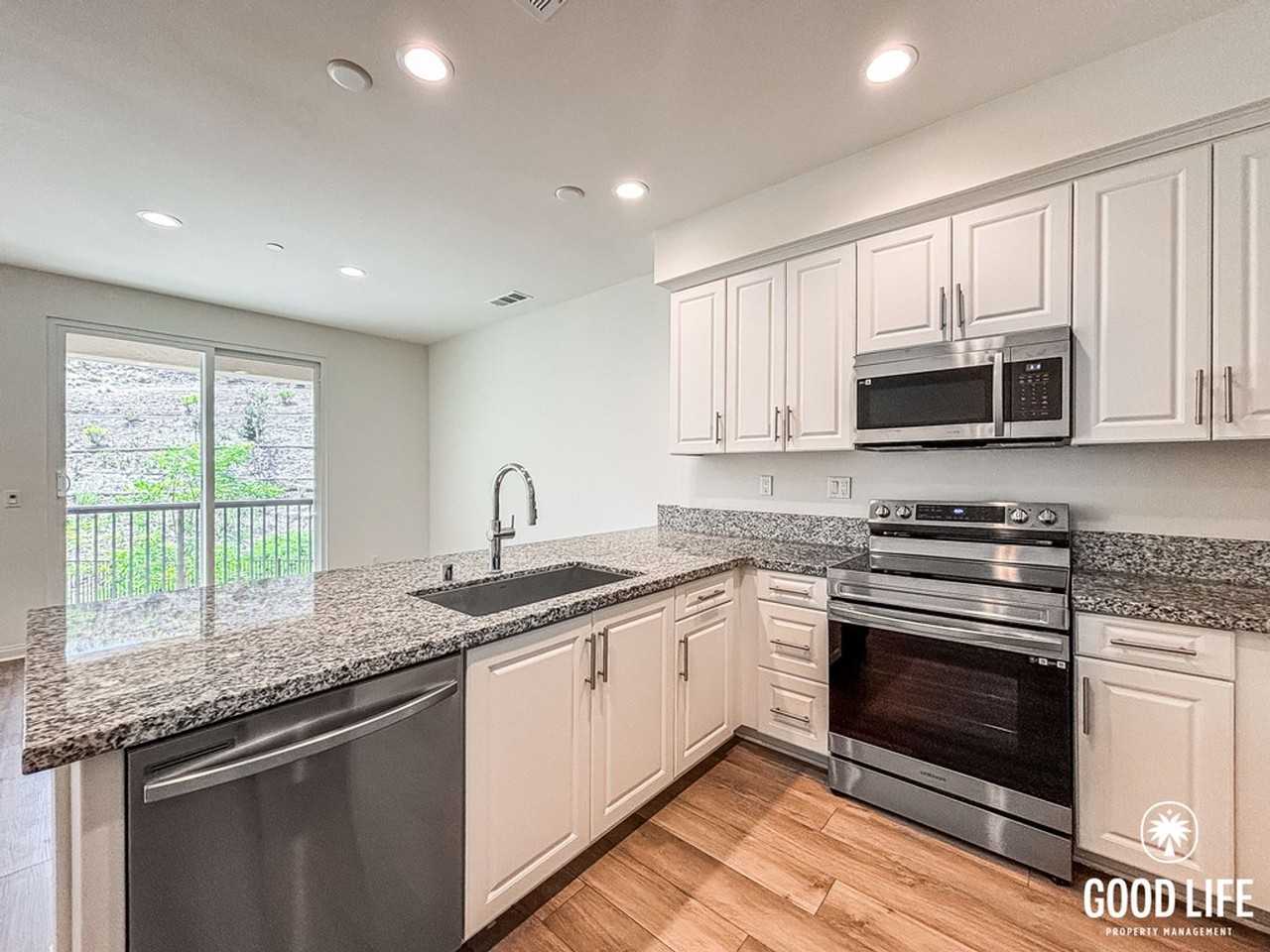 1923 Cicely St - Photo 7 of 30