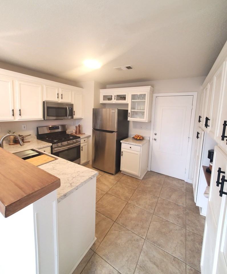 4808 Leadership Ct - Photo 7 of 35