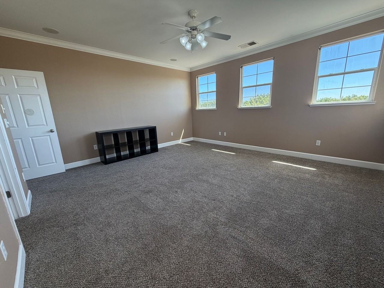 3122 Mowbray Way - Photo 5 of 39