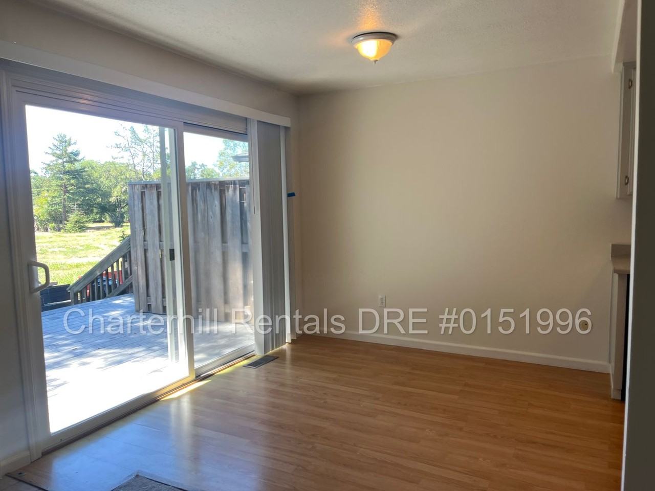 418 Pheasant Ln - Photo 4 of 12