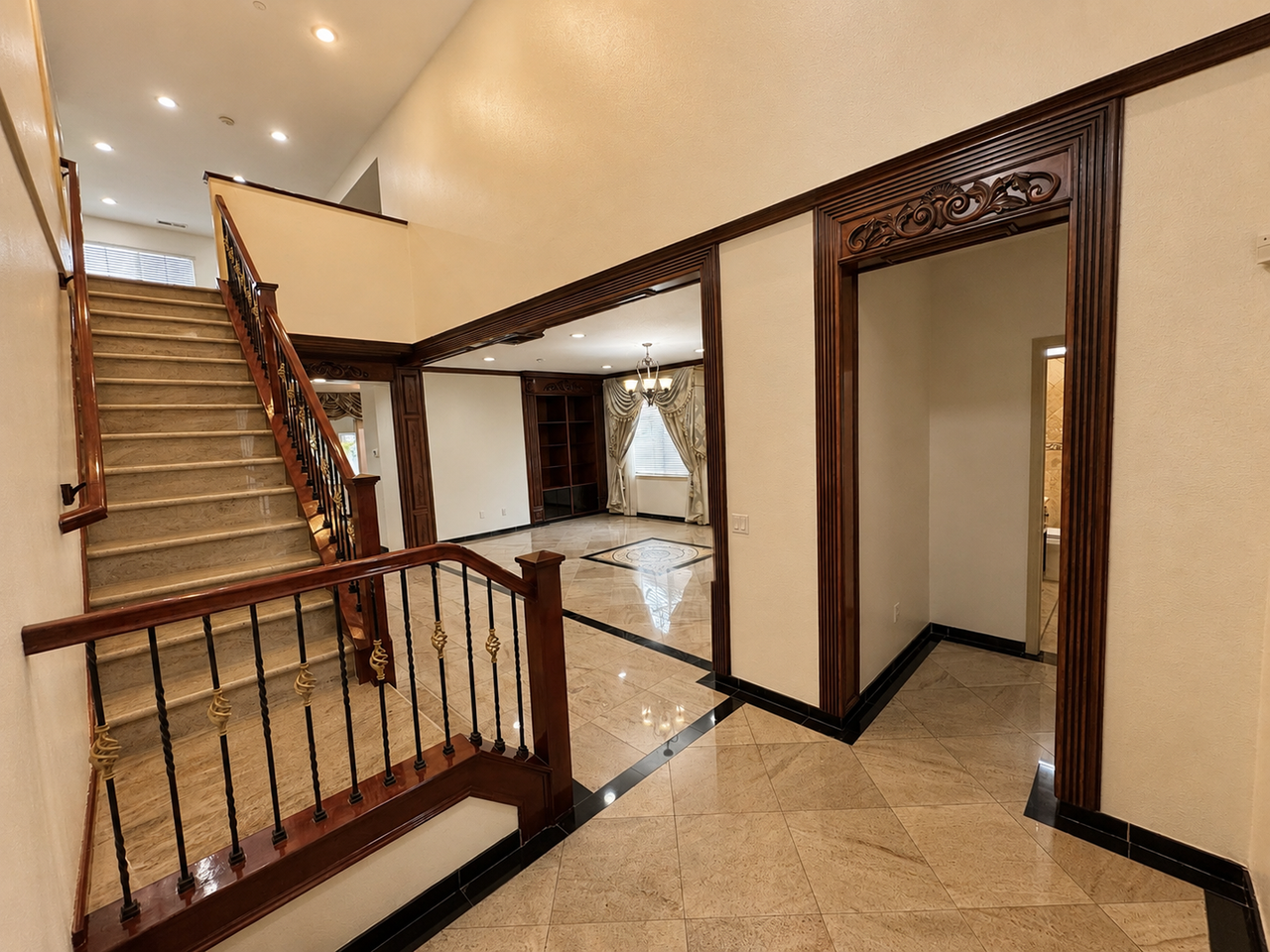 621 Marbella Ct - Photo 4 of 43