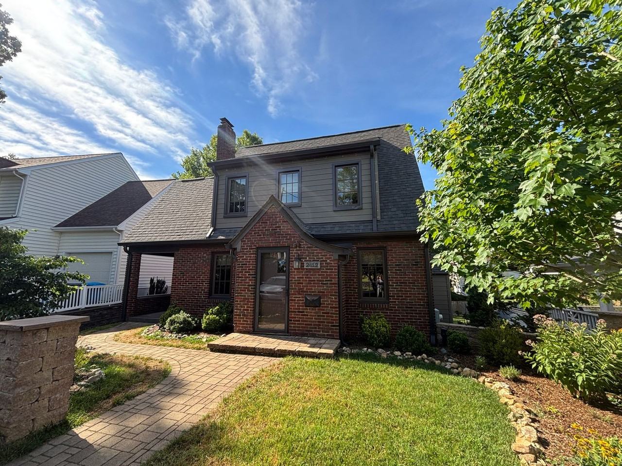 2412 Alberta Ave Sw - Photo 2 of 50
