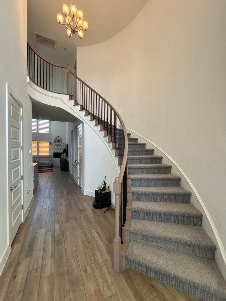 16916 Morelle Dr - Photo 4 of 37