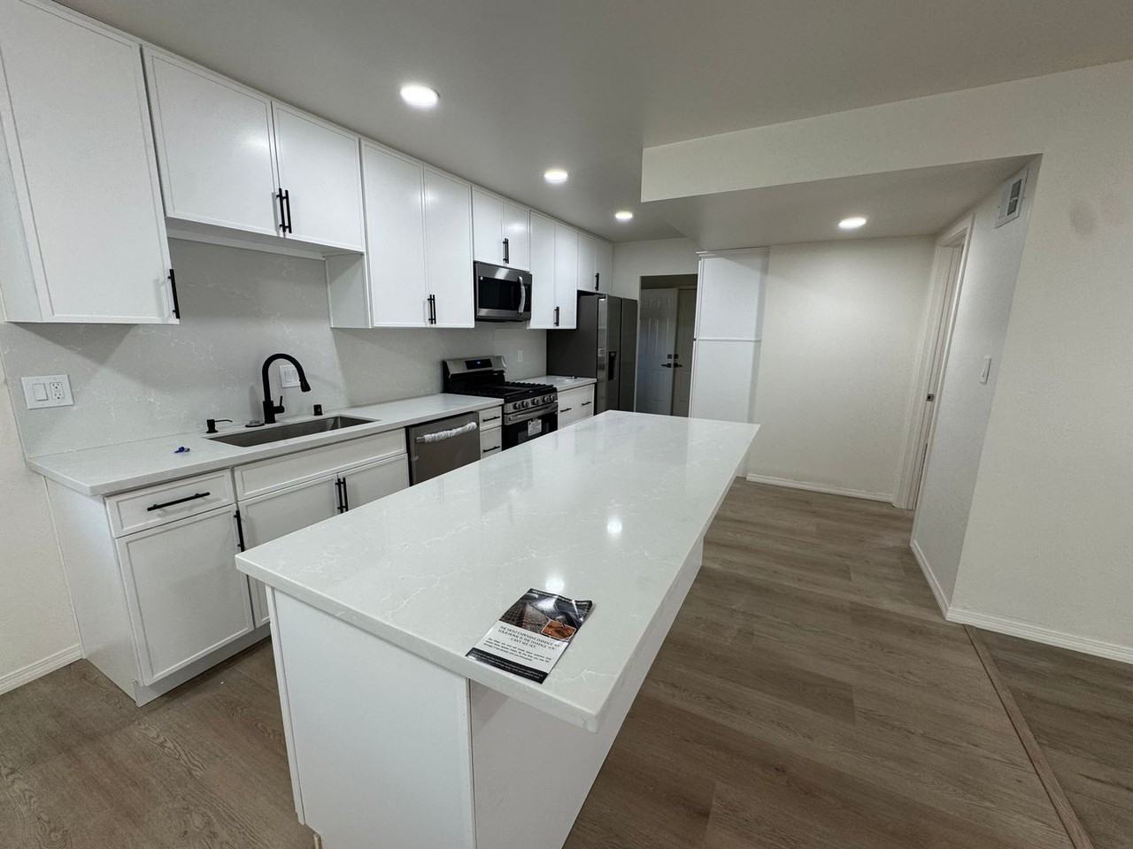 1058 Benjamin Pl - Photo 3 of 19