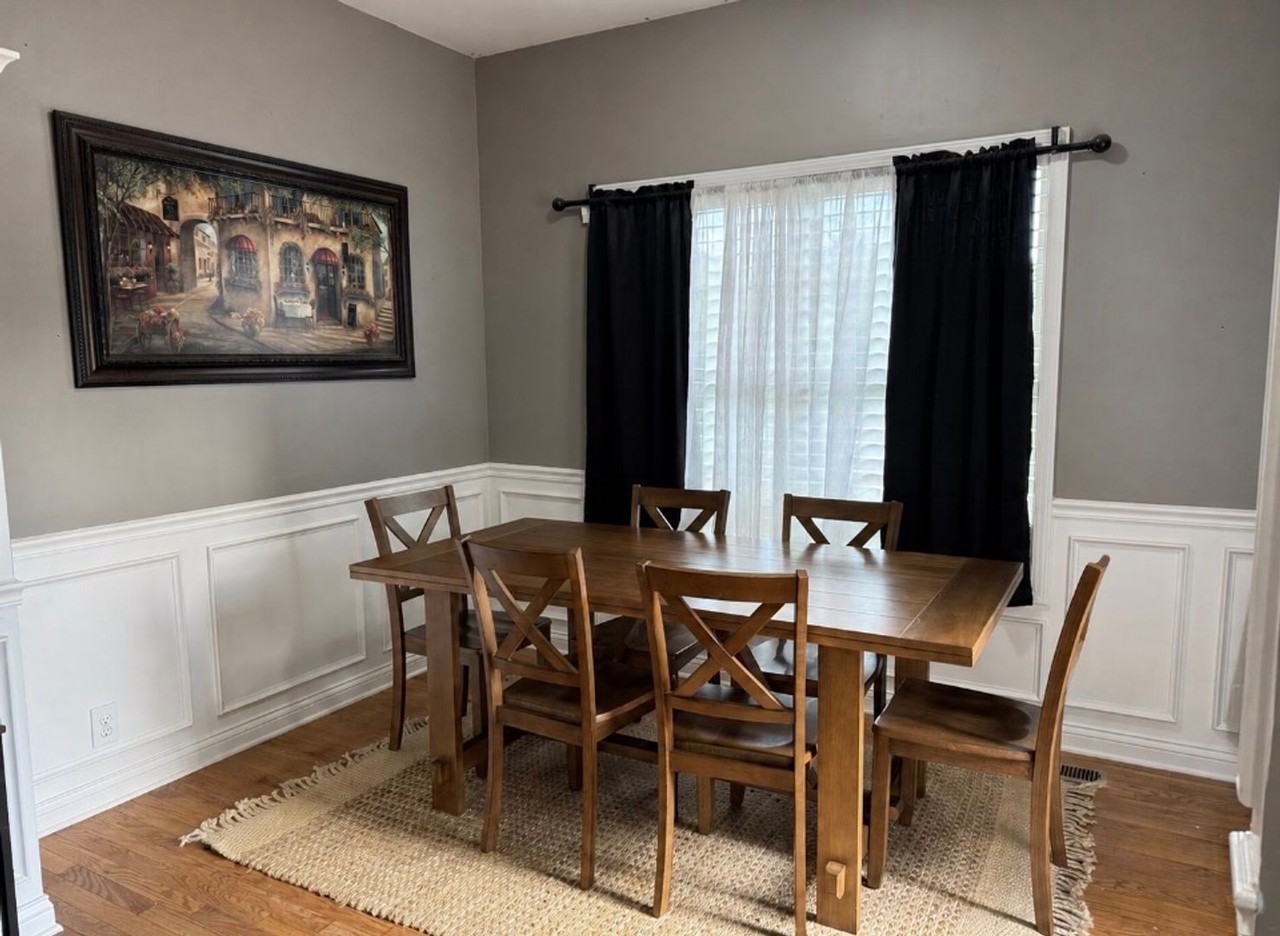 1715 W Crocus Dr - Photo 3 of 3